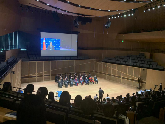 中国驻美大使秦刚向天津音乐学院茱莉亚研究院首届毕业典礼视频致辞