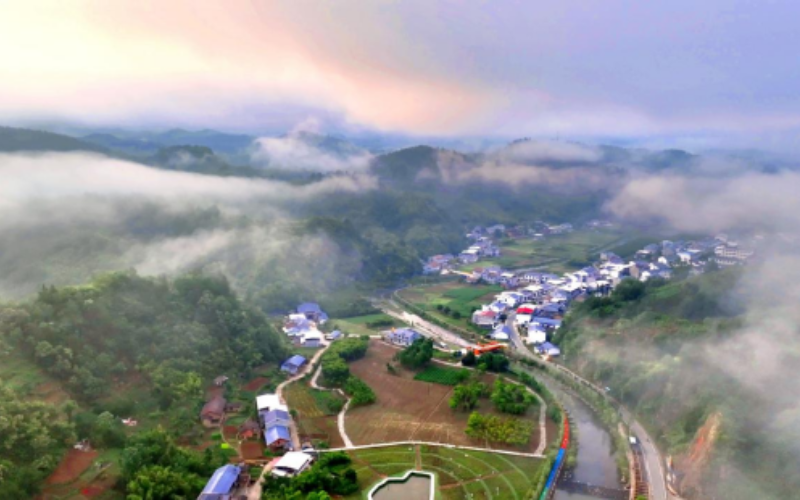 山乡新貌。
