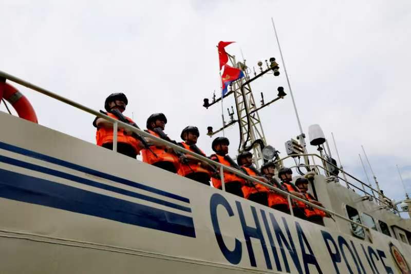 参加第141次中老缅泰湄公河联合巡逻执法行动的中方53107艇从景哈码头启航。(云南省公安厅供图)