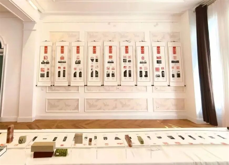 “书藏古今，港通天下”宁波图形印（匈牙利）主题特展现场。布达佩斯中国文化中心供图