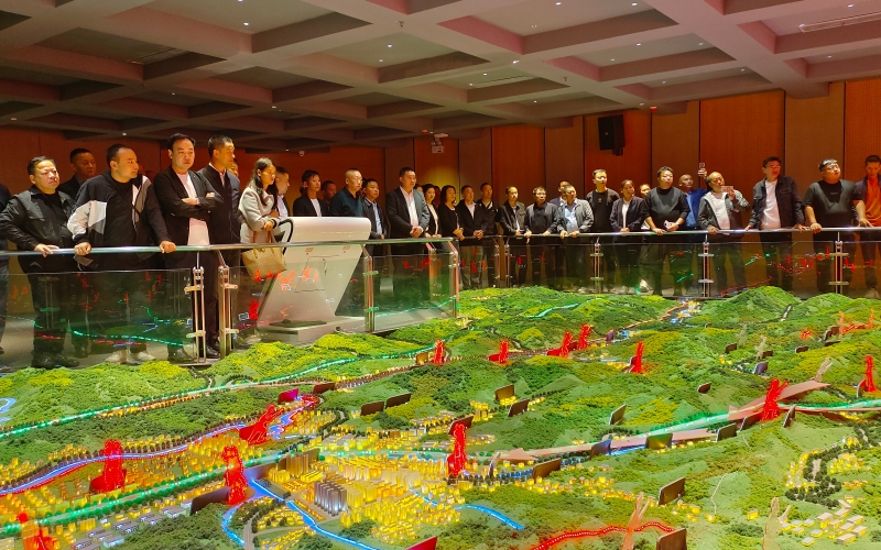 鄂豫陕革命根据地纪念园多形态展示增强游客互动体验。徐光意摄