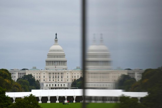 这是10月12日在美国华盛顿拍摄的国会大厦。新华社记者李睿摄