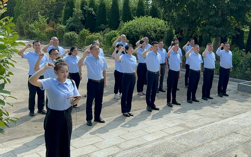 市局<公司>财务科、营销中心、安徽中烟市场营销中心第六区域、 黄梅县局小池党支部联合黄梅县小池镇新河社区党支部开展联学联建活动.