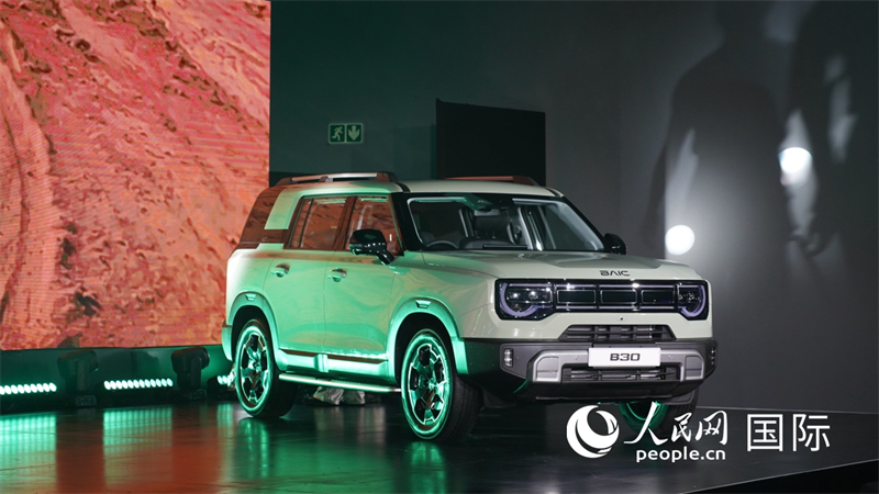 新发布的B30汽车。人民网 刘畅摄